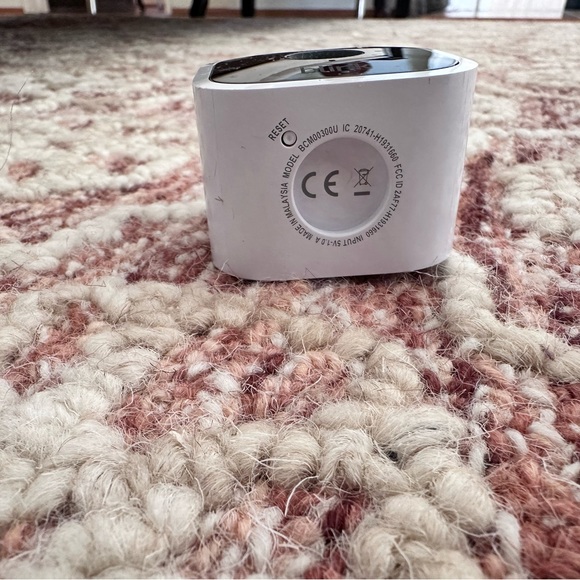 Blink Mini Smart Security Camera Indoor Plug-In Motion Detection - Picture 4 of 7